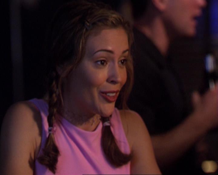 Charmed-Online-dot-319TheDemonWhoCameInFromTheCold0033.jpg