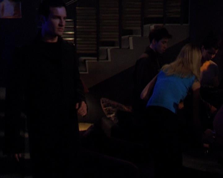 Charmed-Online-dot-319TheDemonWhoCameInFromTheCold0053.jpg