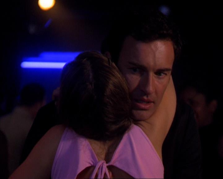 Charmed-Online-dot-319TheDemonWhoCameInFromTheCold0064.jpg