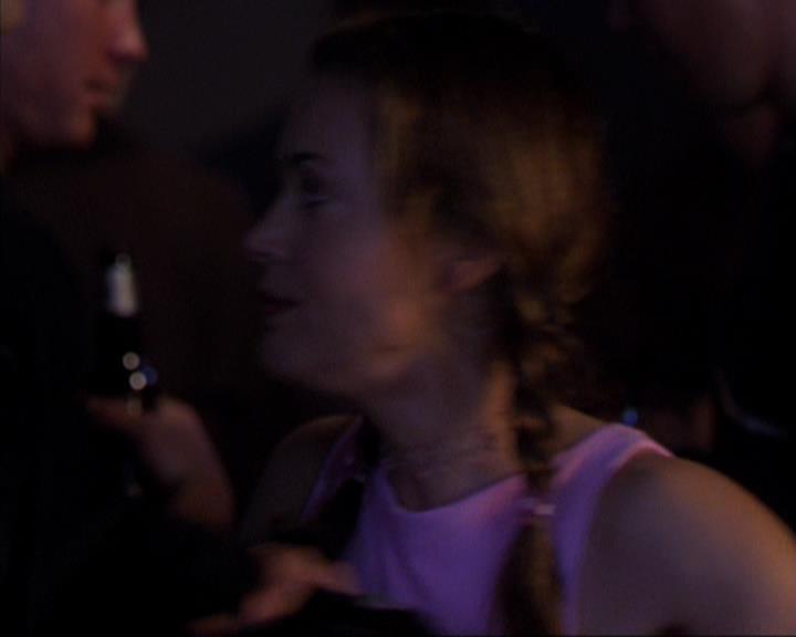 Charmed-Online-dot-319TheDemonWhoCameInFromTheCold0092.jpg