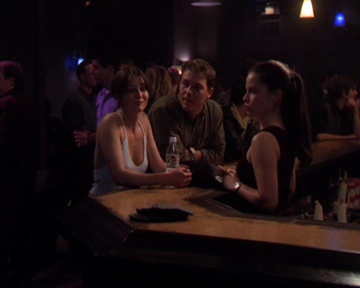 Charmed-Online-dot-319TheDemonWhoCameInFromTheCold0093.jpg