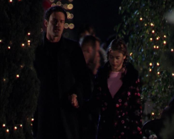 Charmed-Online-dot-319TheDemonWhoCameInFromTheCold0131.jpg