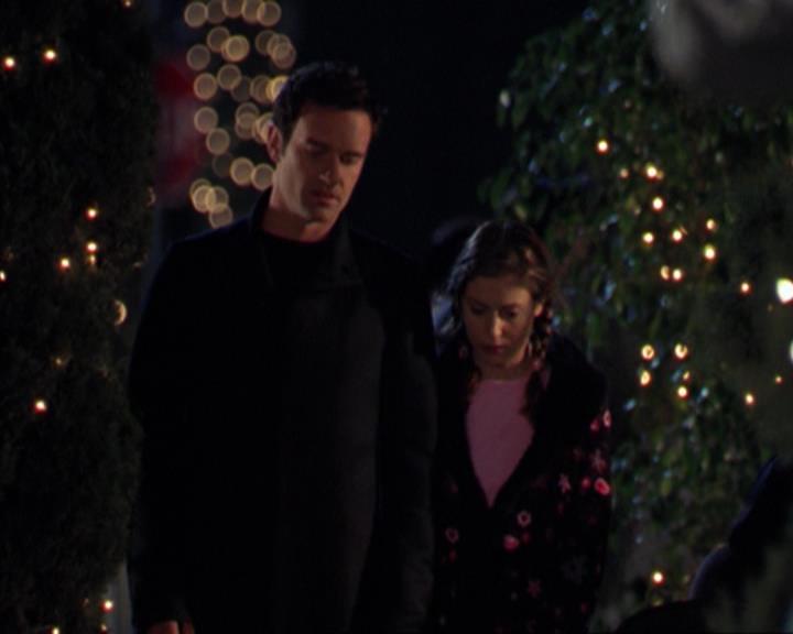 Charmed-Online-dot-319TheDemonWhoCameInFromTheCold0134.jpg