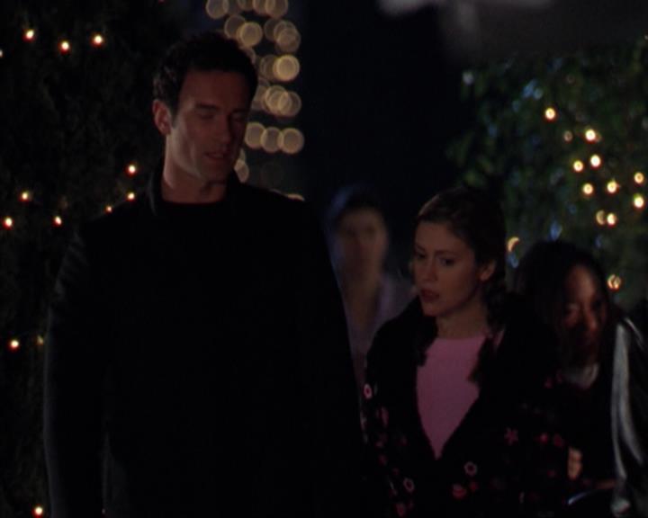 Charmed-Online-dot-319TheDemonWhoCameInFromTheCold0139.jpg