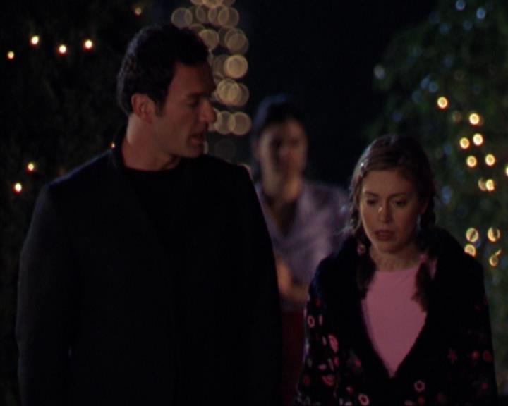 Charmed-Online-dot-319TheDemonWhoCameInFromTheCold0143.jpg