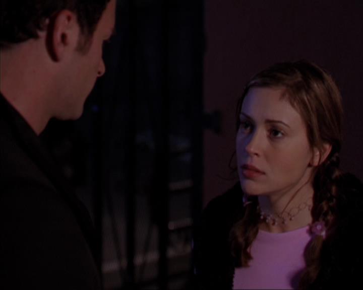 Charmed-Online-dot-319TheDemonWhoCameInFromTheCold0152.jpg