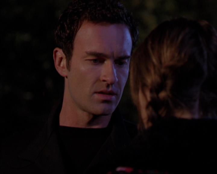 Charmed-Online-dot-319TheDemonWhoCameInFromTheCold0160.jpg