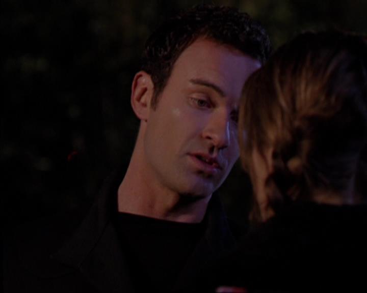Charmed-Online-dot-319TheDemonWhoCameInFromTheCold0166.jpg