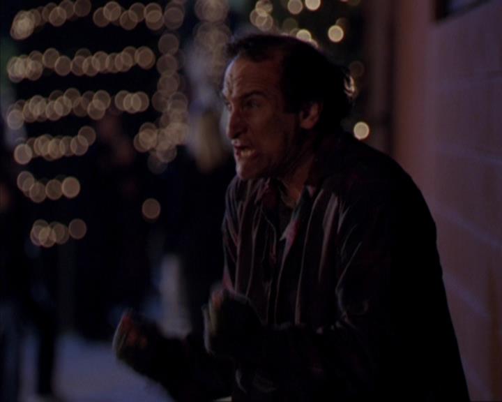 Charmed-Online-dot-319TheDemonWhoCameInFromTheCold0183.jpg