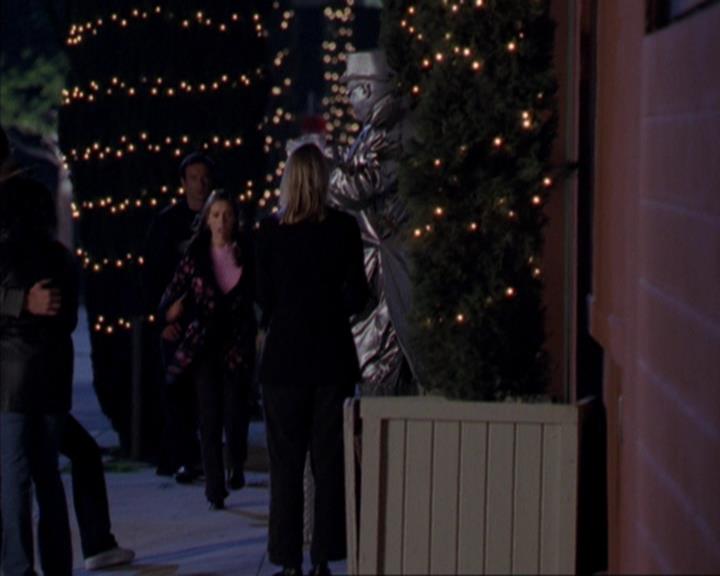 Charmed-Online-dot-319TheDemonWhoCameInFromTheCold0192.jpg