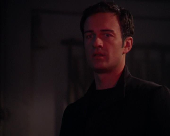 Charmed-Online-dot-319TheDemonWhoCameInFromTheCold0209.jpg