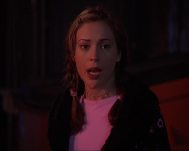 Charmed-Online-dot-319TheDemonWhoCameInFromTheCold0219.jpg