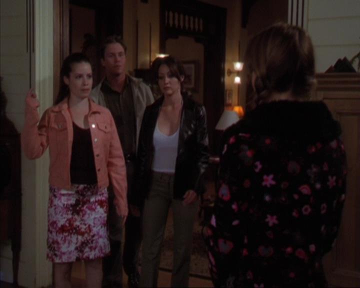 Charmed-Online-dot-319TheDemonWhoCameInFromTheCold0330.jpg Charmed-Online-dot-319TheDemonWhoCameInFromTheCold0330.jpg