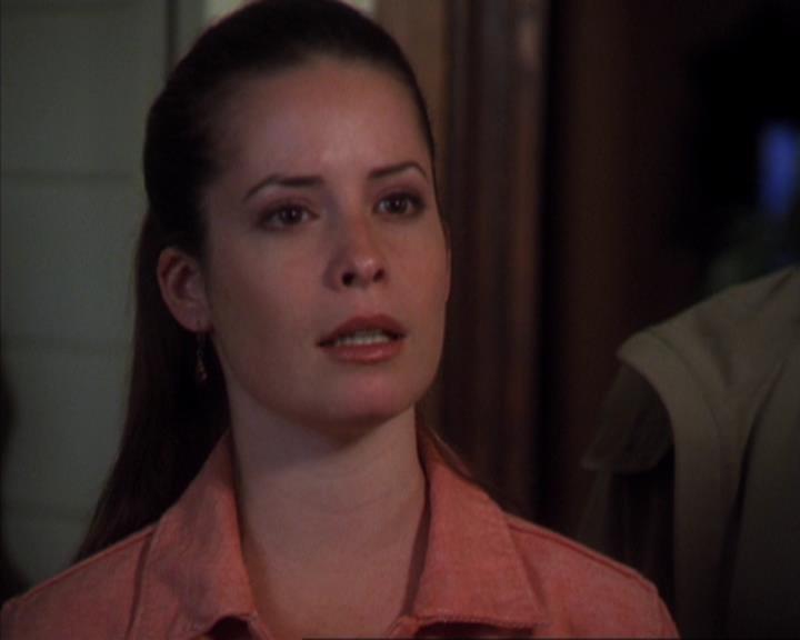 Charmed-Online-dot-319TheDemonWhoCameInFromTheCold0352.jpg