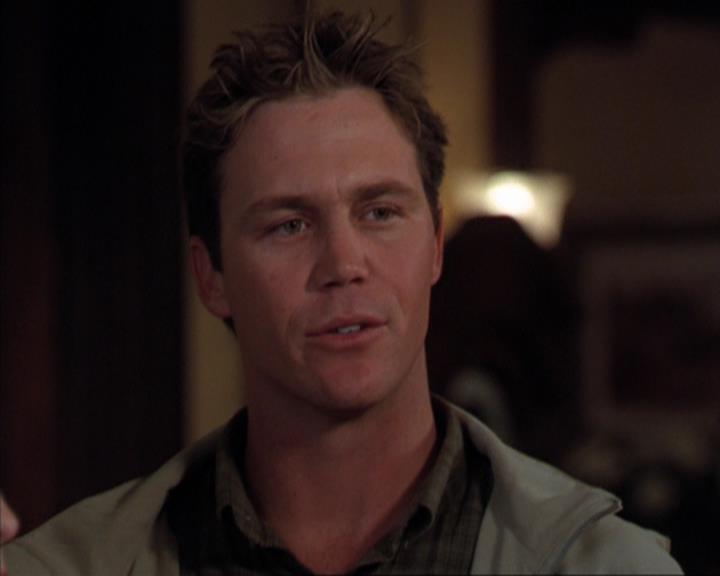Charmed-Online-dot-319TheDemonWhoCameInFromTheCold0362.jpg