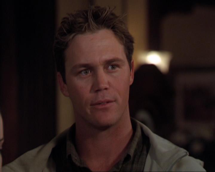Charmed-Online-dot-319TheDemonWhoCameInFromTheCold0367.jpg