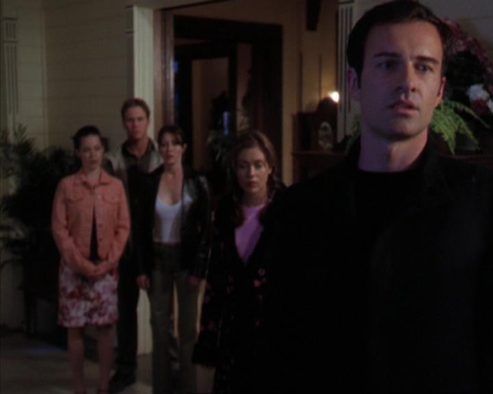 Charmed-Online-dot-319TheDemonWhoCameInFromTheCold0377.jpg