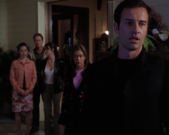 Charmed-Online-dot-319TheDemonWhoCameInFromTheCold0380.jpg