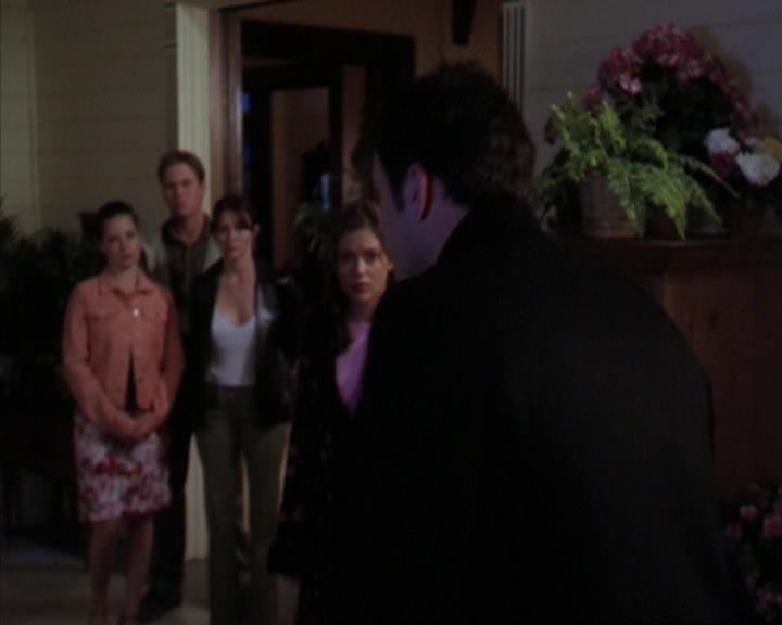 Charmed-Online-dot-319TheDemonWhoCameInFromTheCold0390.jpg