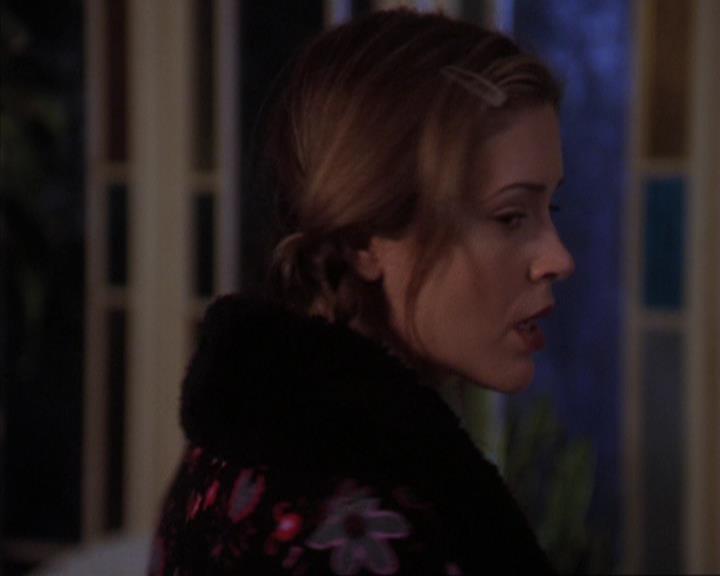 Charmed-Online-dot-319TheDemonWhoCameInFromTheCold0407.jpg