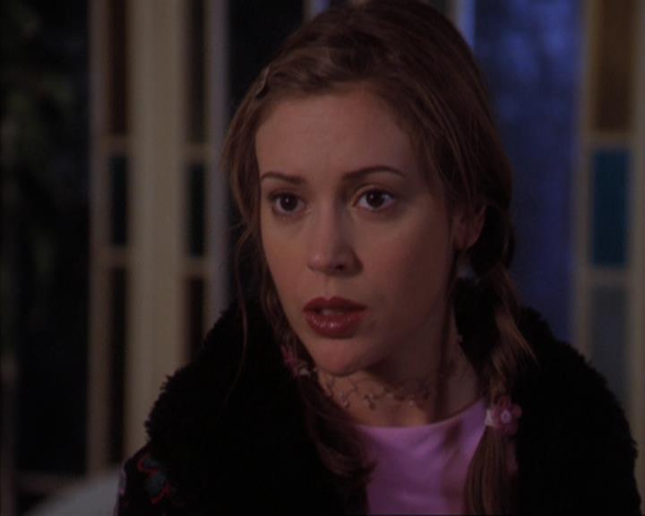 Charmed-Online-dot-319TheDemonWhoCameInFromTheCold0410.jpg