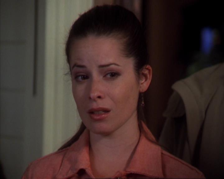 Charmed-Online-dot-319TheDemonWhoCameInFromTheCold0411.jpg