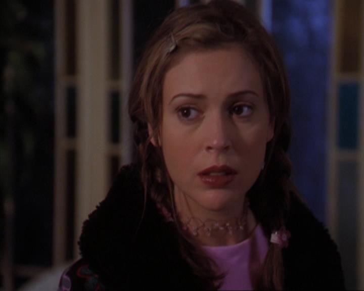 Charmed-Online-dot-319TheDemonWhoCameInFromTheCold0417.jpg