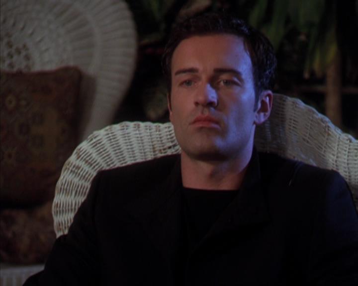 Charmed-Online-dot-319TheDemonWhoCameInFromTheCold0435.jpg