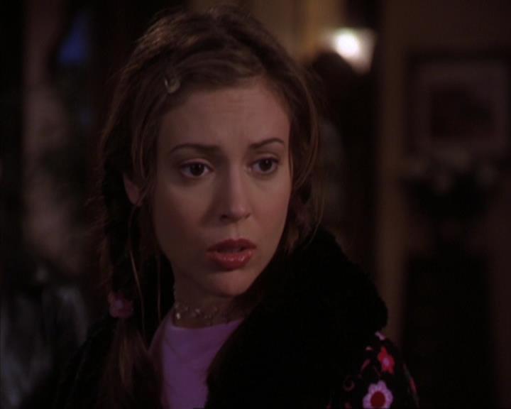 Charmed-Online-dot-319TheDemonWhoCameInFromTheCold0441.jpg
