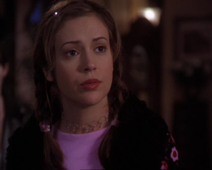 Charmed-Online-dot-319TheDemonWhoCameInFromTheCold0469.jpg
