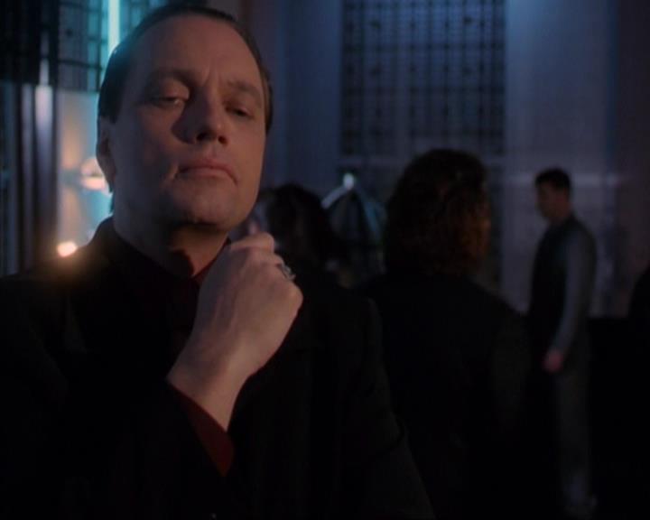 Charmed-Online-dot-319TheDemonWhoCameInFromTheCold0510.jpg