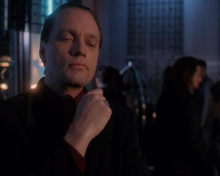 Charmed-Online-dot-319TheDemonWhoCameInFromTheCold0511.jpg