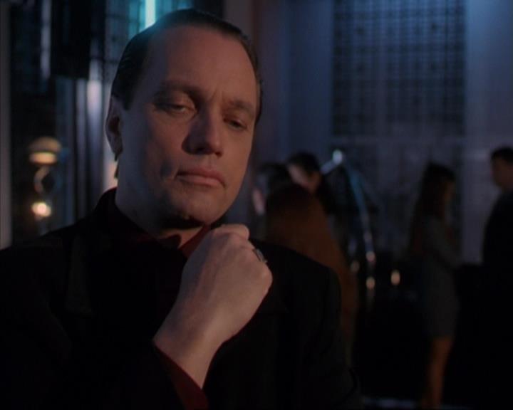 Charmed-Online-dot-319TheDemonWhoCameInFromTheCold0512.jpg