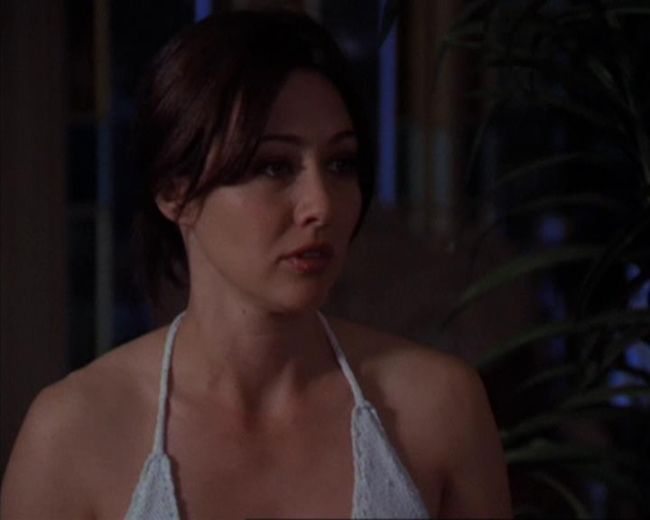 Charmed-Online-dot-319TheDemonWhoCameInFromTheCold0531.jpg