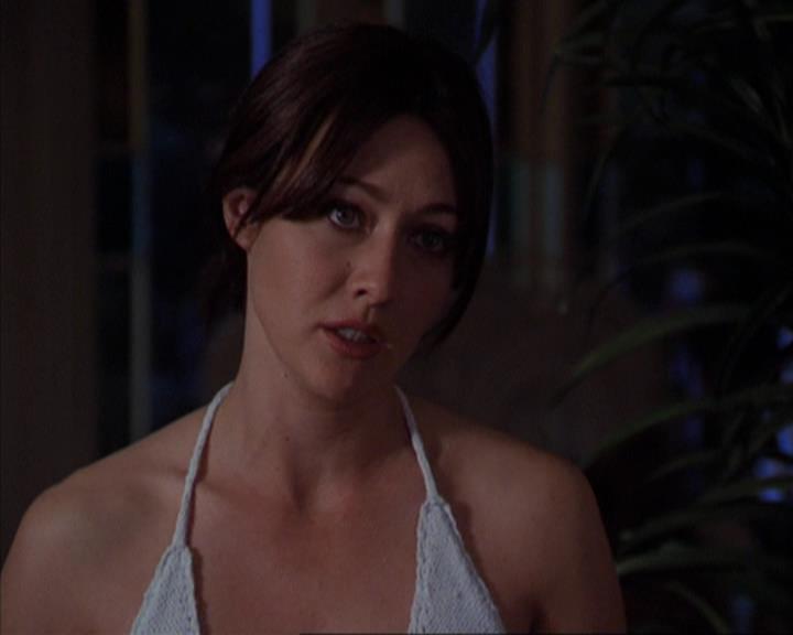 Charmed-Online-dot-319TheDemonWhoCameInFromTheCold0540.jpg