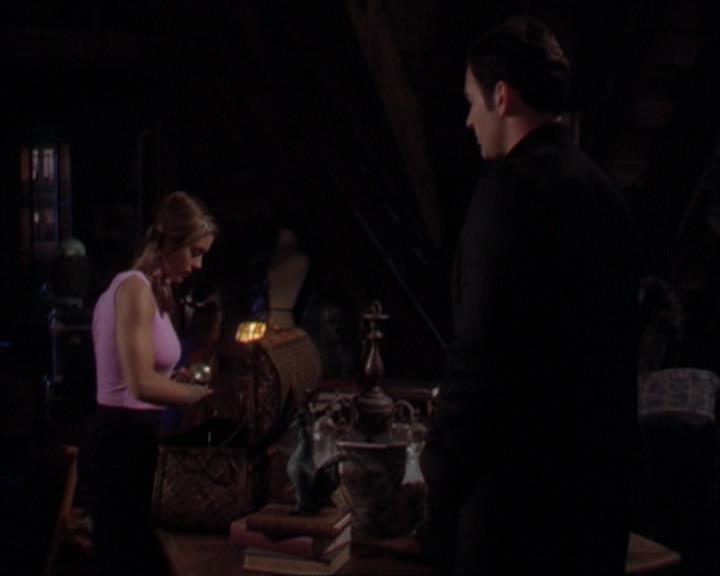 Charmed-Online-dot-319TheDemonWhoCameInFromTheCold0552.jpg