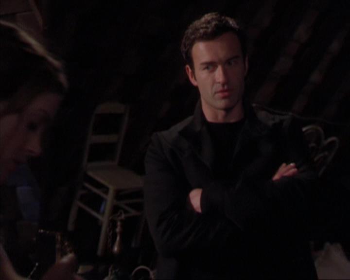 Charmed-Online-dot-319TheDemonWhoCameInFromTheCold0570.jpg Charmed-Online-dot-319TheDemonWhoCameInFromTheCold0570.jpg