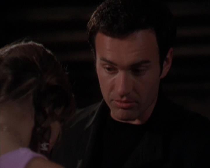 Charmed-Online-dot-319TheDemonWhoCameInFromTheCold0609.jpg