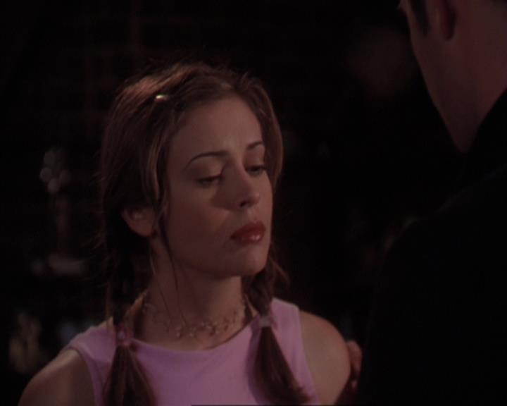 Charmed-Online-dot-319TheDemonWhoCameInFromTheCold0639.jpg