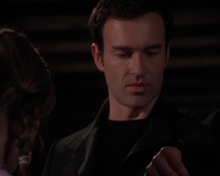 Charmed-Online-dot-319TheDemonWhoCameInFromTheCold0645.jpg