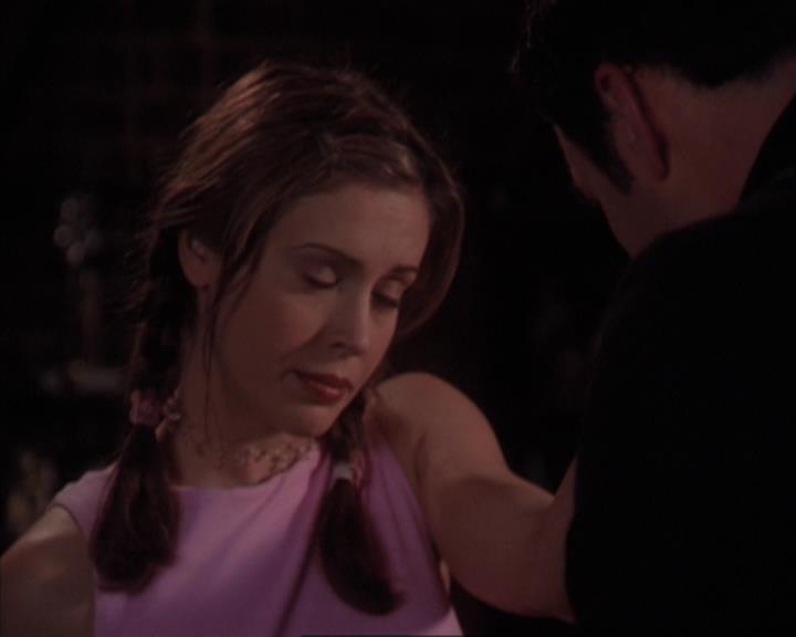 Charmed-Online-dot-319TheDemonWhoCameInFromTheCold0651.jpg