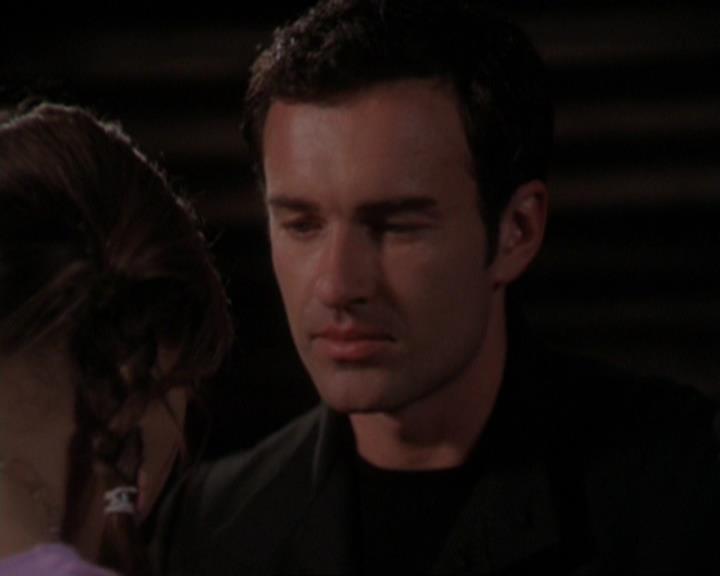 Charmed-Online-dot-319TheDemonWhoCameInFromTheCold0654.jpg
