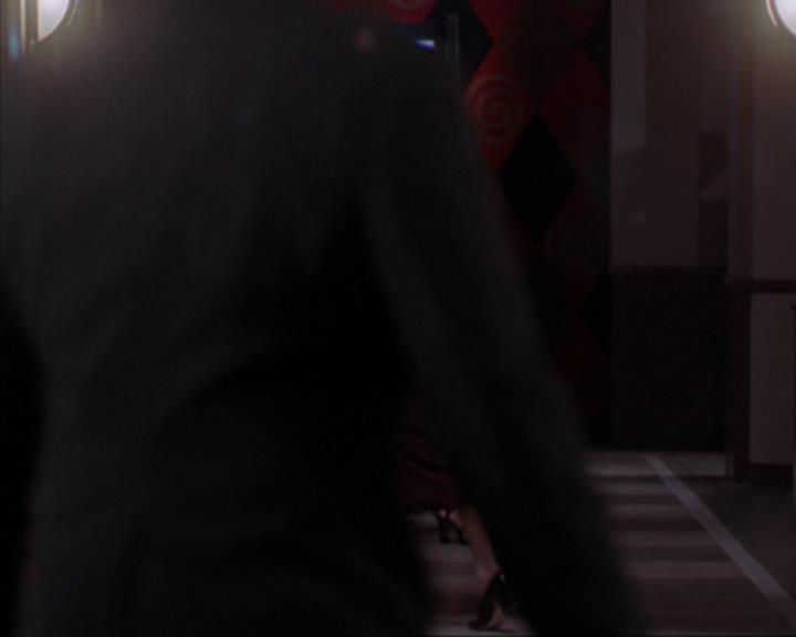 Charmed-Online-dot-319TheDemonWhoCameInFromTheCold0663.jpg