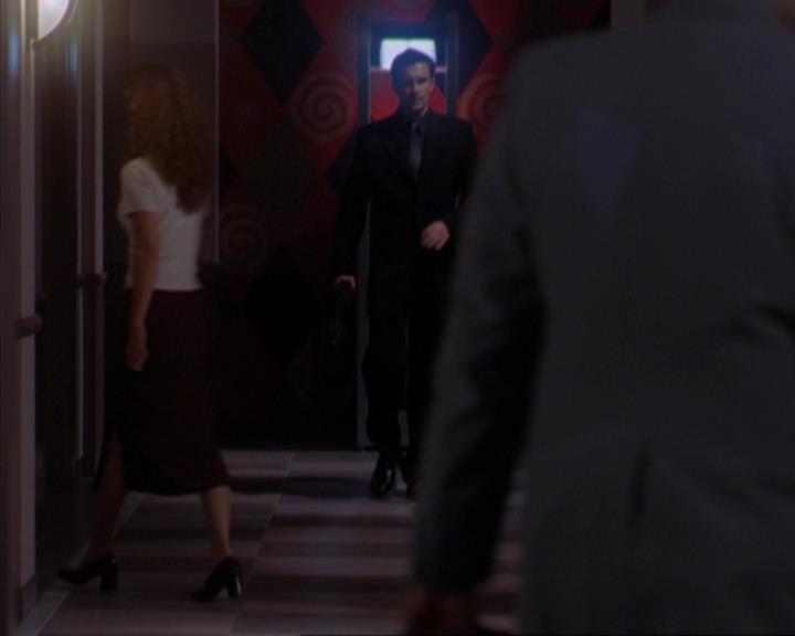 Charmed-Online-dot-319TheDemonWhoCameInFromTheCold0664.jpg