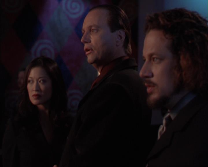 Charmed-Online-dot-319TheDemonWhoCameInFromTheCold0673.jpg