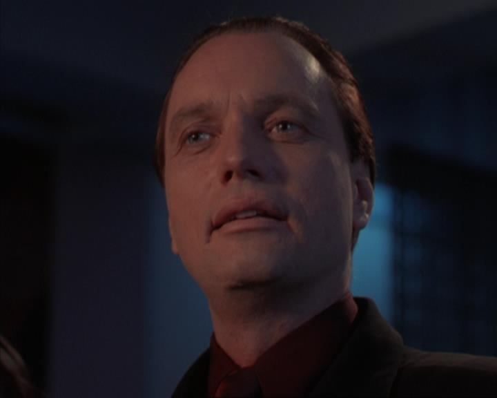 Charmed-Online-dot-319TheDemonWhoCameInFromTheCold0707.jpg