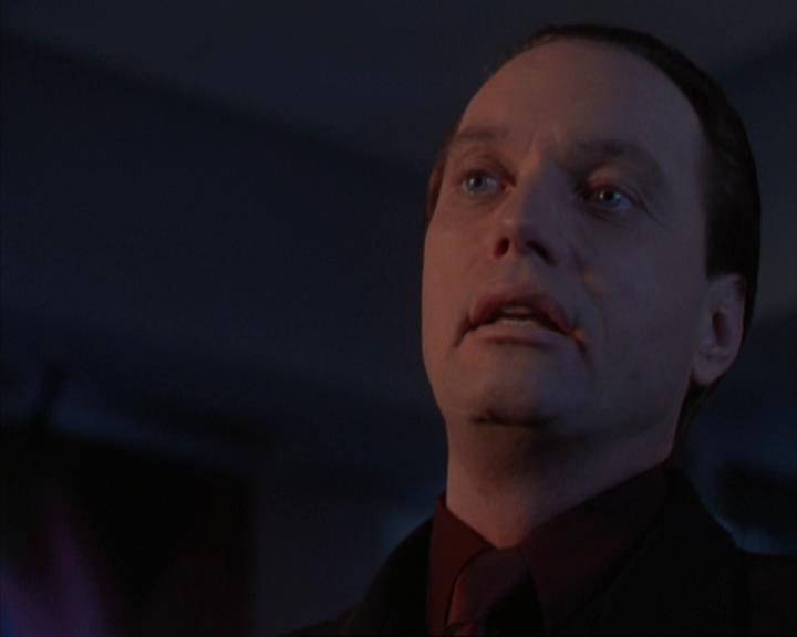 Charmed-Online-dot-319TheDemonWhoCameInFromTheCold0717.jpg