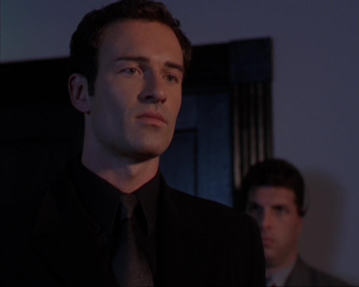 Charmed-Online-dot-319TheDemonWhoCameInFromTheCold0719.jpg