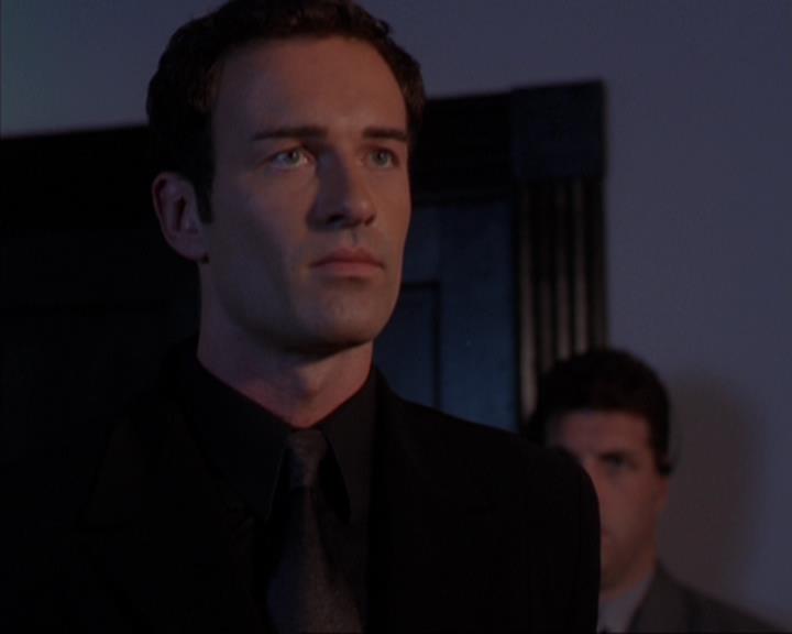 Charmed-Online-dot-319TheDemonWhoCameInFromTheCold0748.jpg