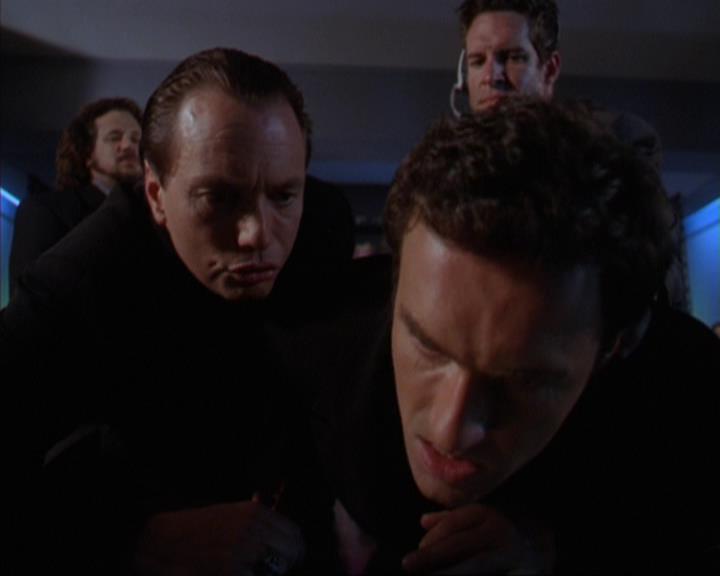 Charmed-Online-dot-319TheDemonWhoCameInFromTheCold0753.jpg
